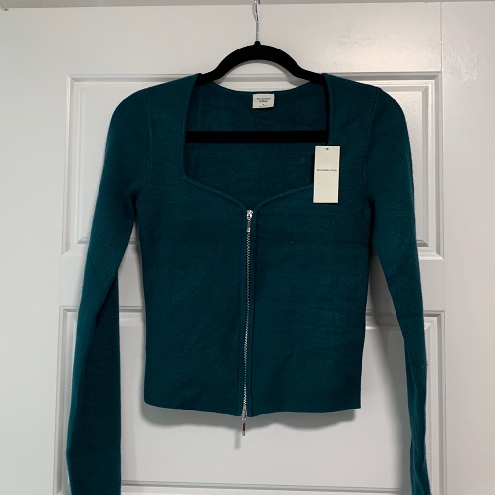 NWT Zip Slim Long Sleeve Top, Abercrombie
